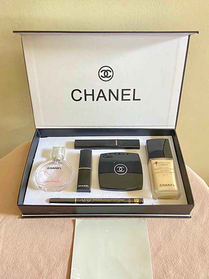Chanel 6 in 1 Makeup Gift Set